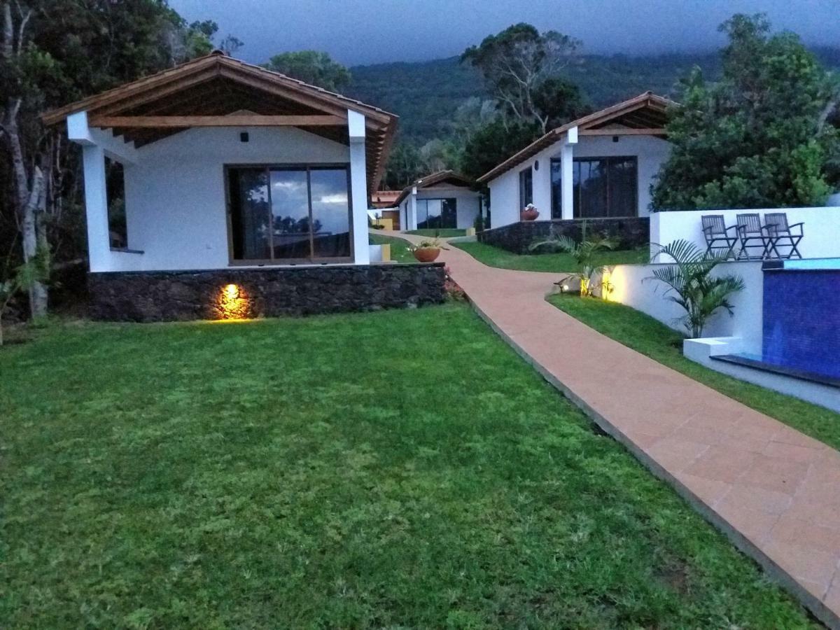 Villas Casteletes Urzelina المظهر الخارجي الصورة
